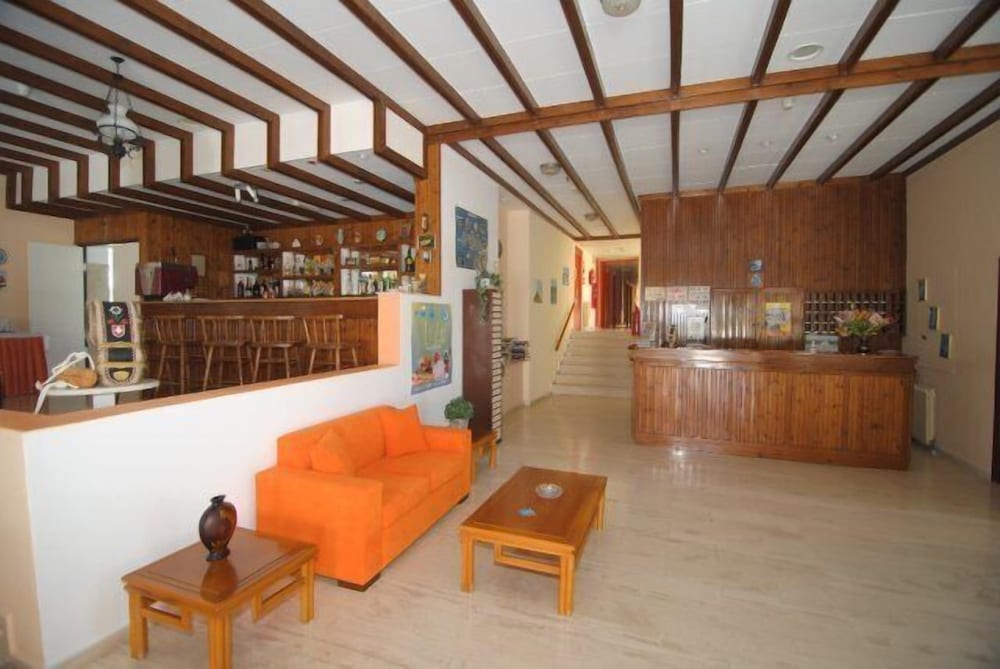 Iris Hotel 2