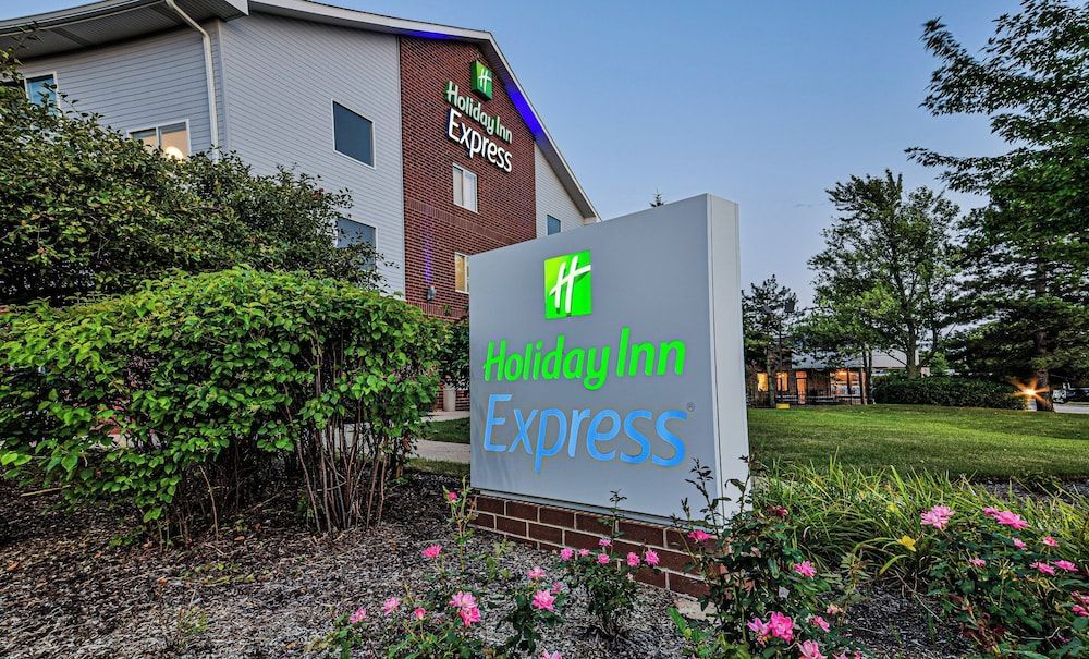 Holiday Inn Express CHICAGO NW-VERNON HILLS by IHG 1
