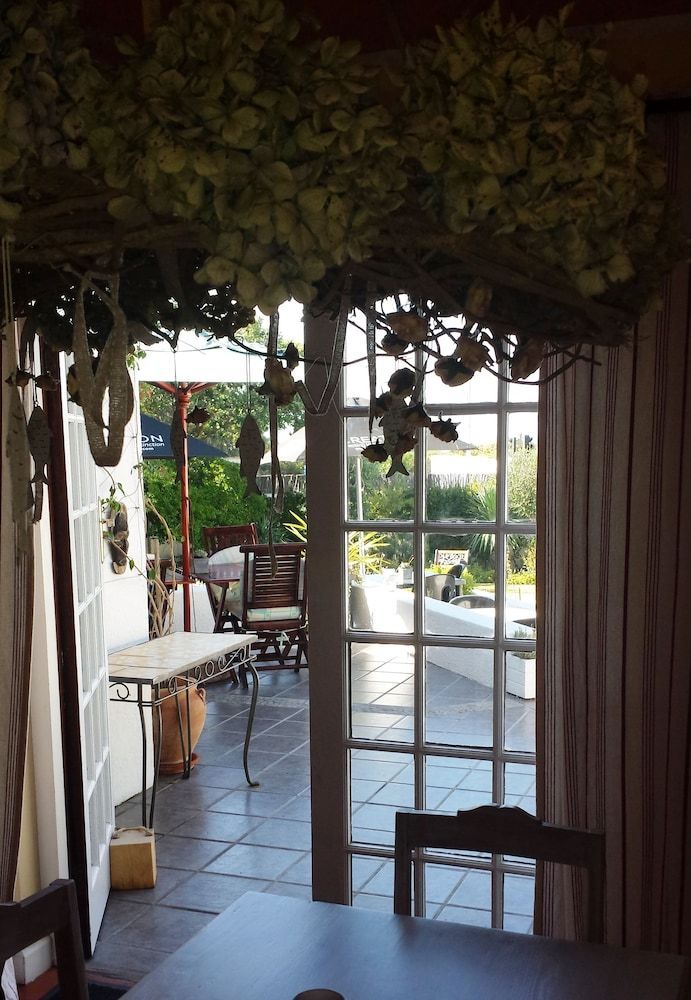 Walker Bay Manor 1