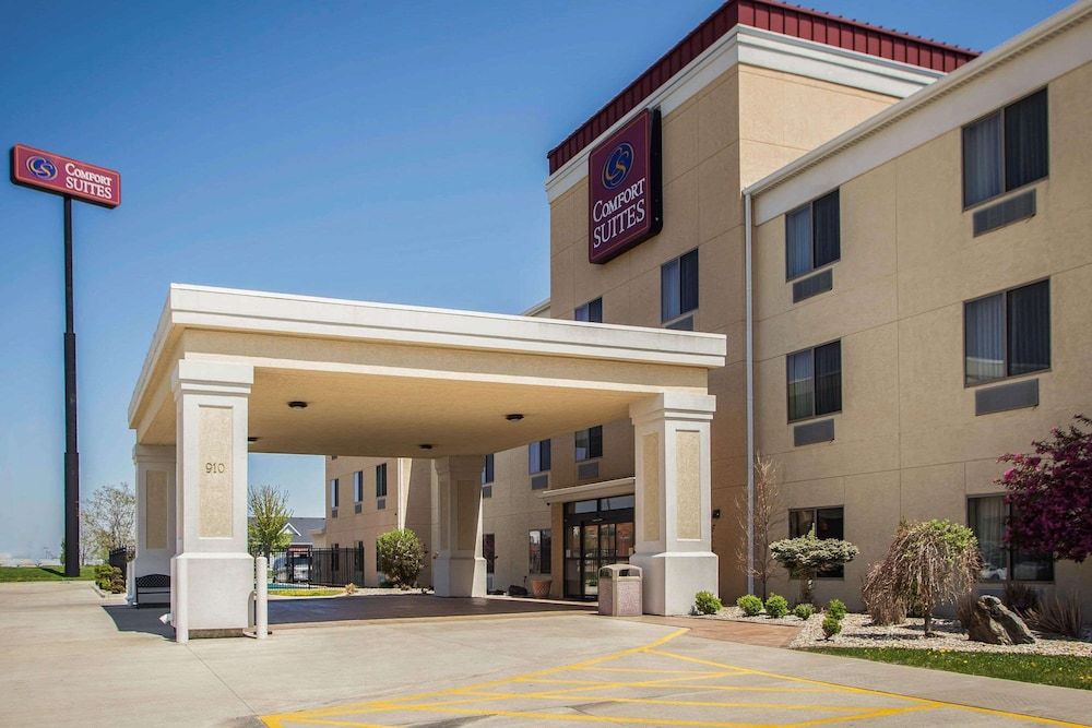 Comfort Suites Bloomington I-55 and I-74 1