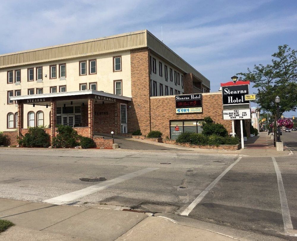 Stearns Hotel 1