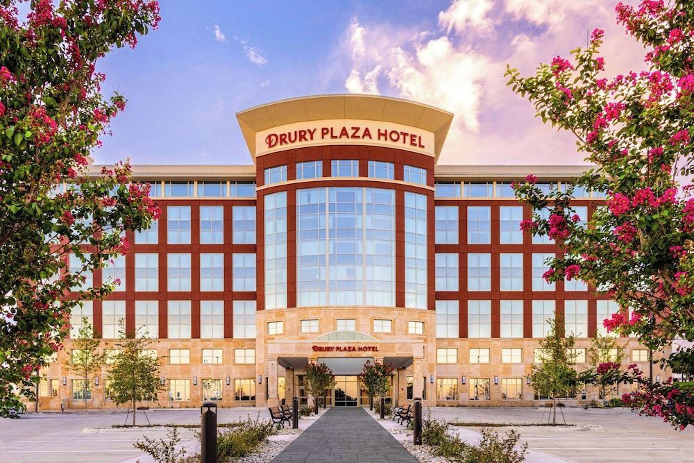 Drury Plaza Hotel Dallas Arlington 1