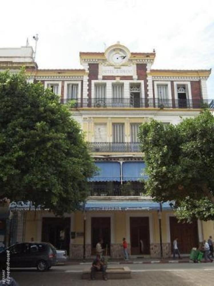 Hôtel D'orient 2