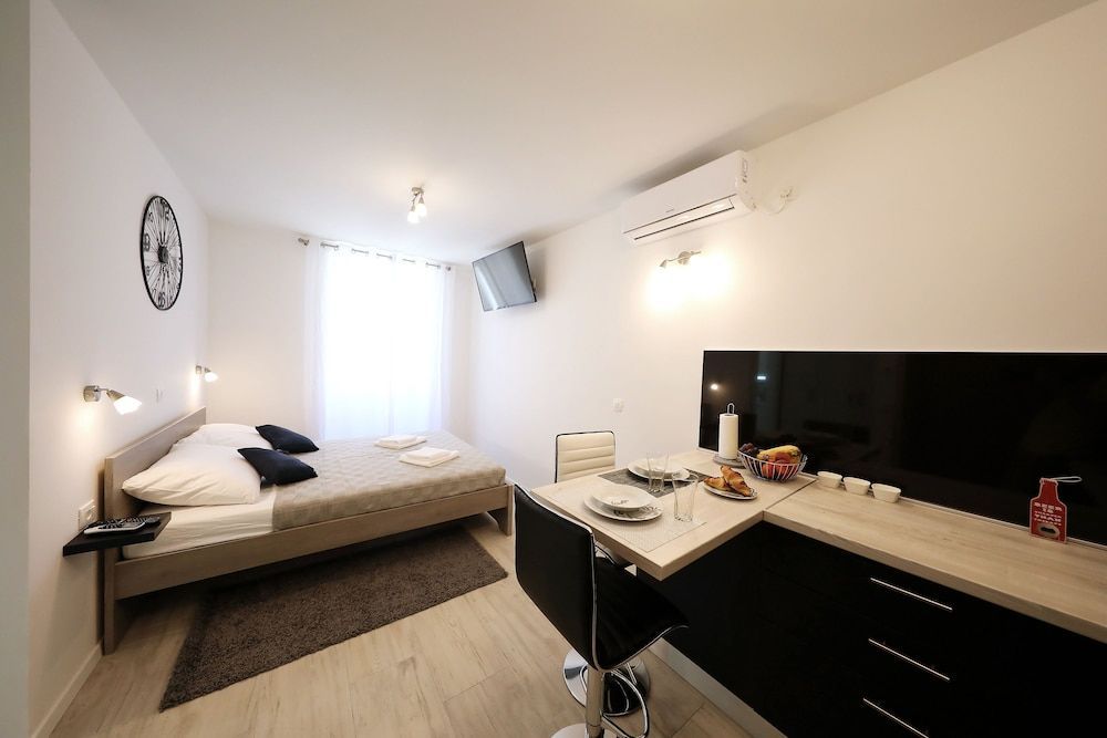 Pyrotima Apartments 2