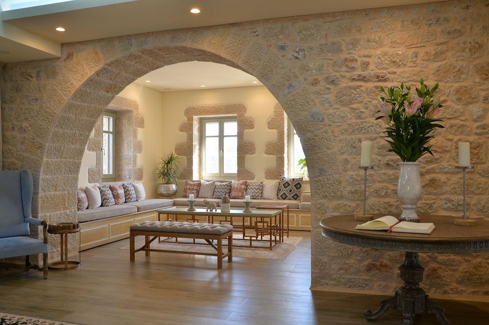 Akrolithi Boutique Hotel & Suites 2