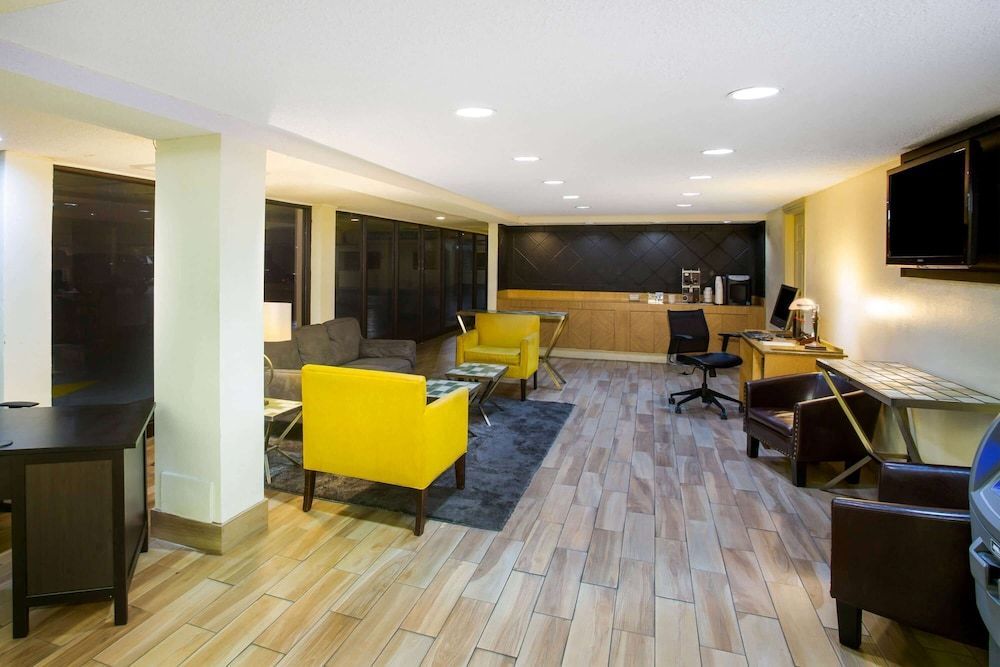 La Quinta Inn by Wyndham Austin Capitol / Downtown 2