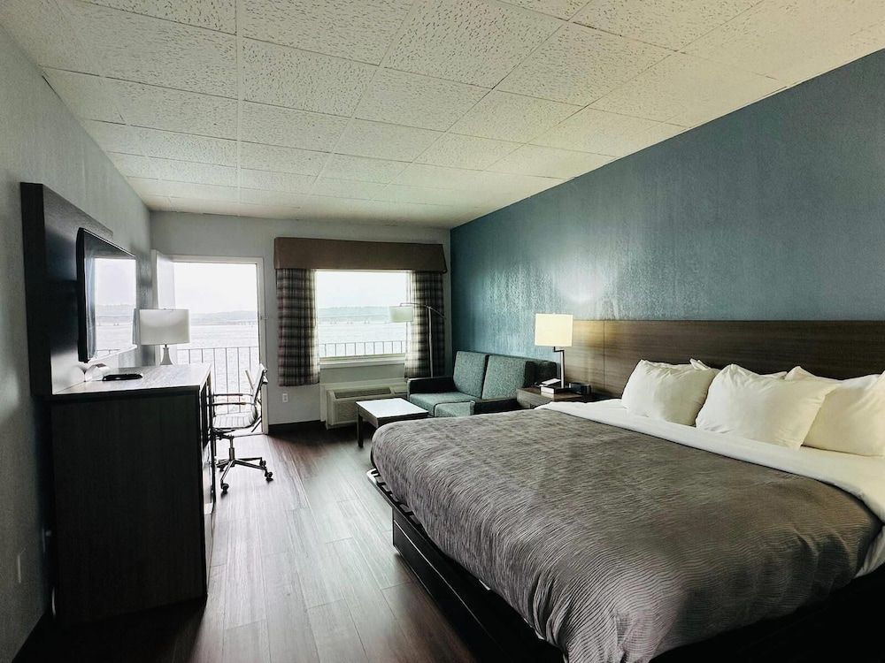 Quality Inn - On The Lake Clarksville-Boydton 1