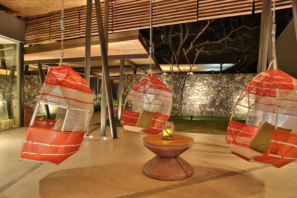El Mangroove Papagayo, Autograph Collection 2