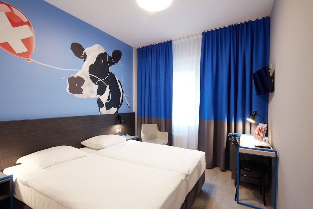 Hotel Crystal 1
