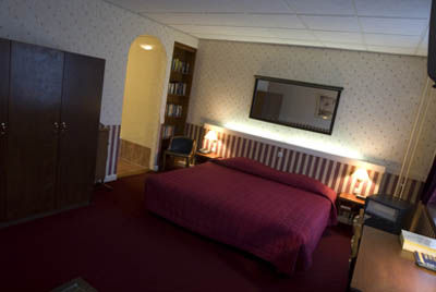 Queen Hotel 2