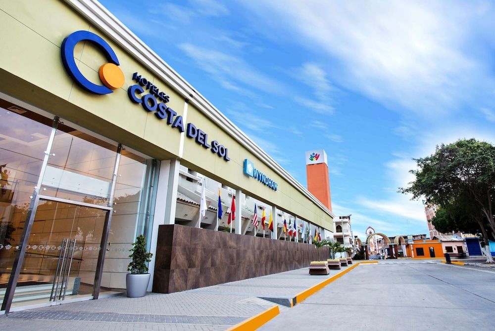Wyndham Costa del Sol Tumbes 1