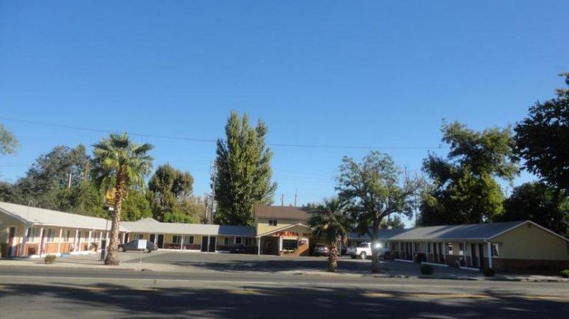 Colusa Motel 2