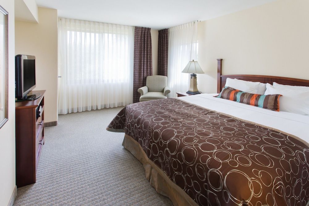 Staybridge Suites EVERETT - PAINE FIELD by IHG 2