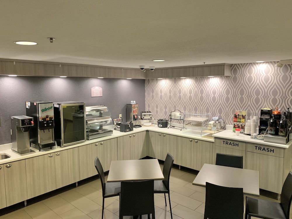 Microtel Inn and Suites - Inver Grove Heights 1