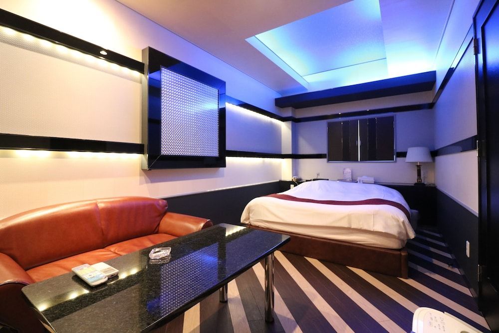 Hotel TO 1
