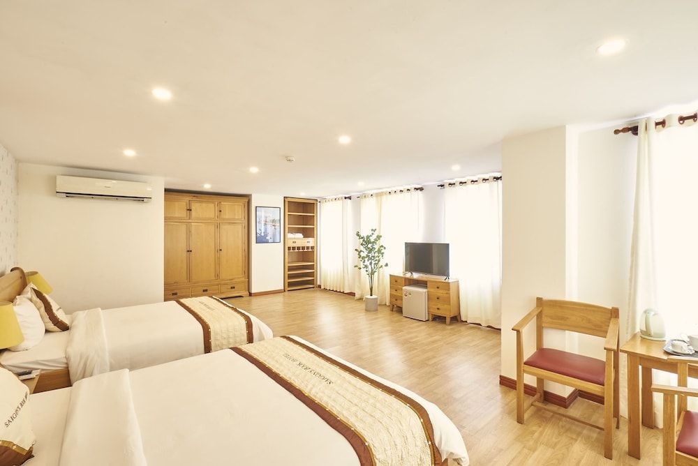Sai Gon's Book Hotel - The Airport Front 1