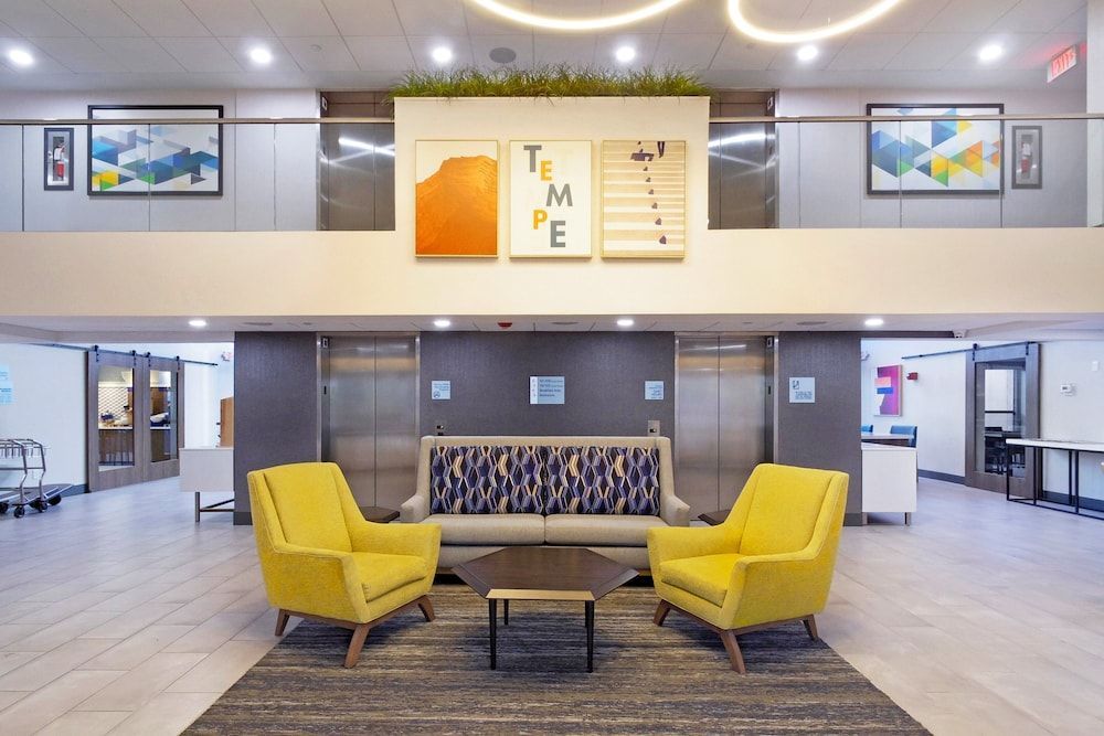 Holiday Inn Express & Suites PHOENIX-TEMPE by IHG 1