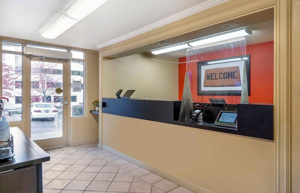 Extended Stay America Suites Seattle Bellevue Factoria 2