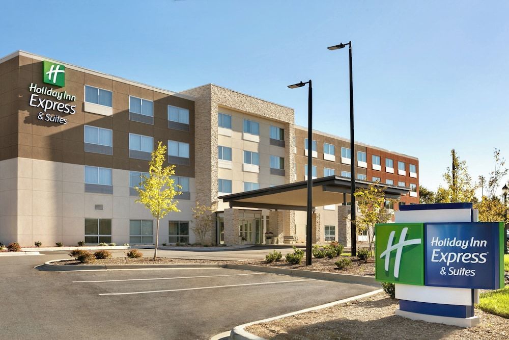 Holiday Inn Express & Suites SALISBURY by IHG 1