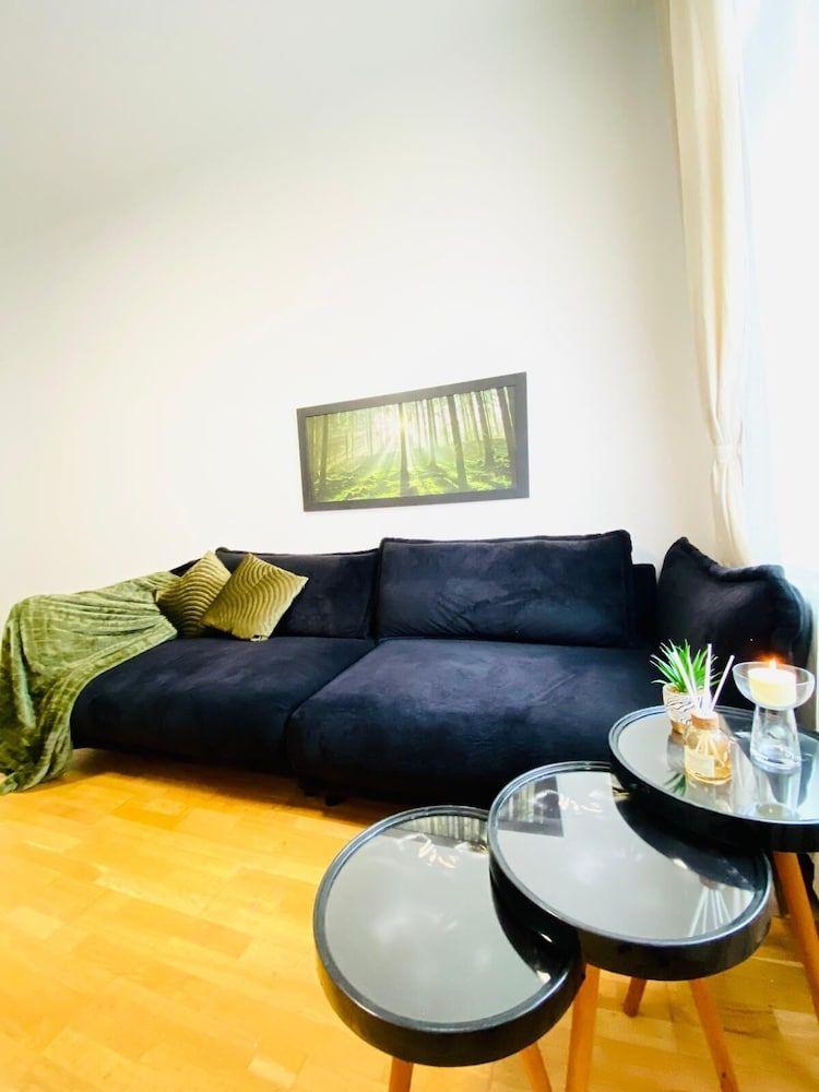Bright 2BR Apartment Near Westbahnhof 2