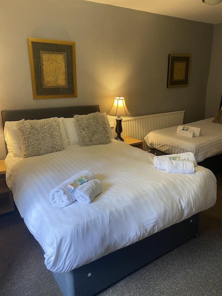 The Turf Hotel 2