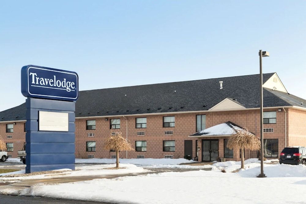 Travelodge by Wyndham Windsor 1