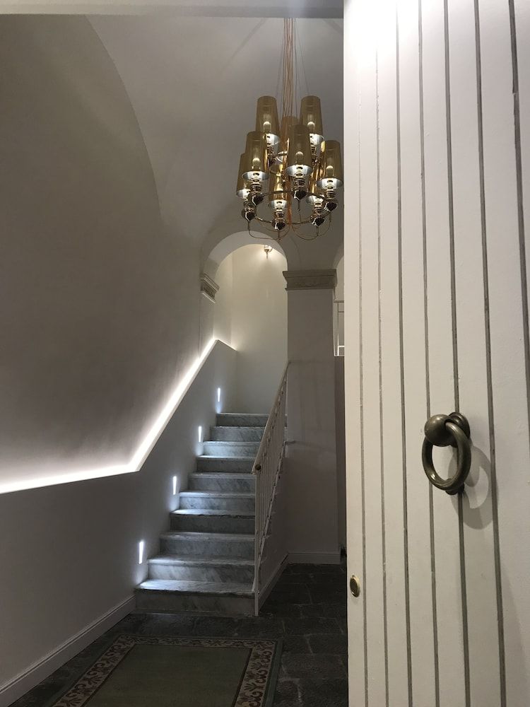 Motta Palace Apartments & Rooms 2