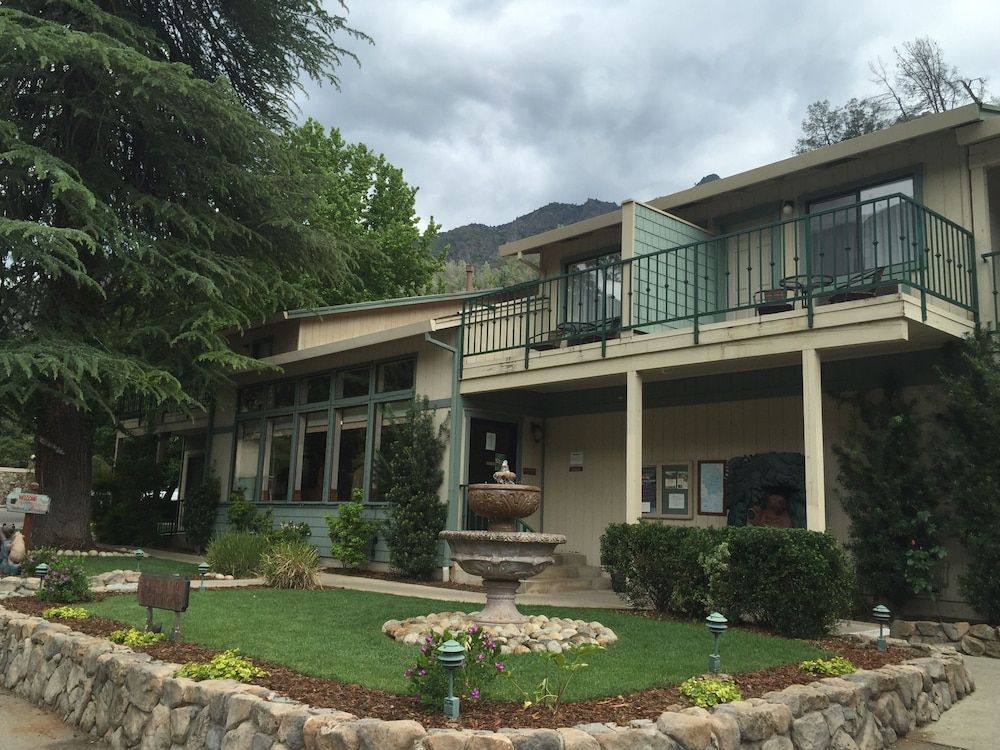 Cedar Lodge 1