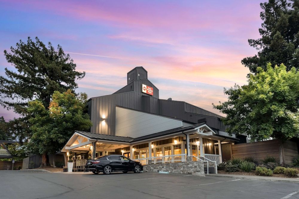 Best Western Plus Inn at the Vines 1
