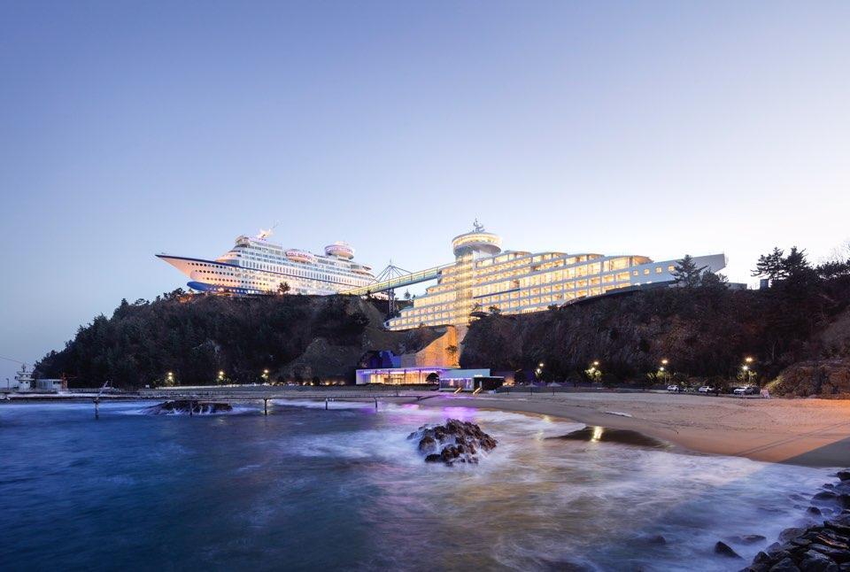 Sun Cruise Resort and Yacht 2