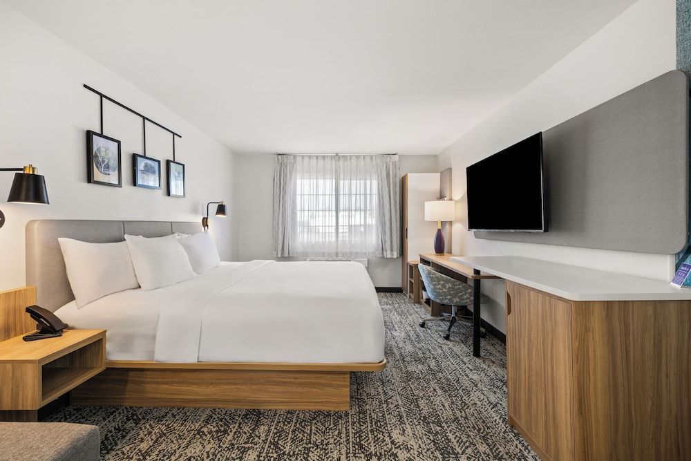 Sleep Inn & Suites Verona - Madison Southwest 1