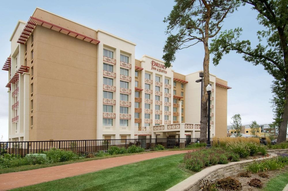 Drury Inn & Suites West Des Moines 1