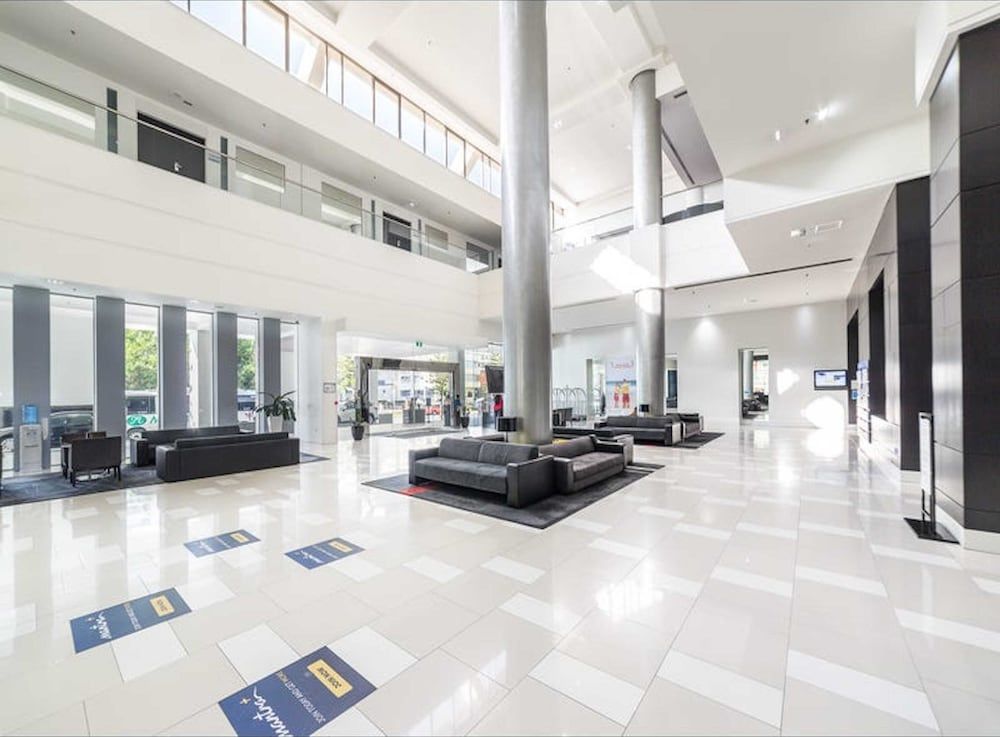 Hotel Apartments on 22 View Avenue, Surfers Paradise 2