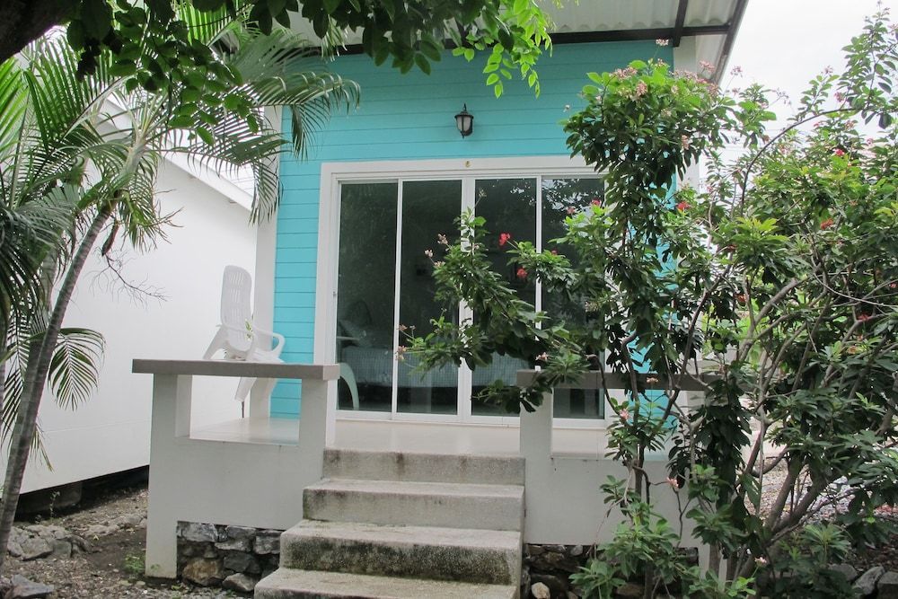 Charlie's Bungalow 1