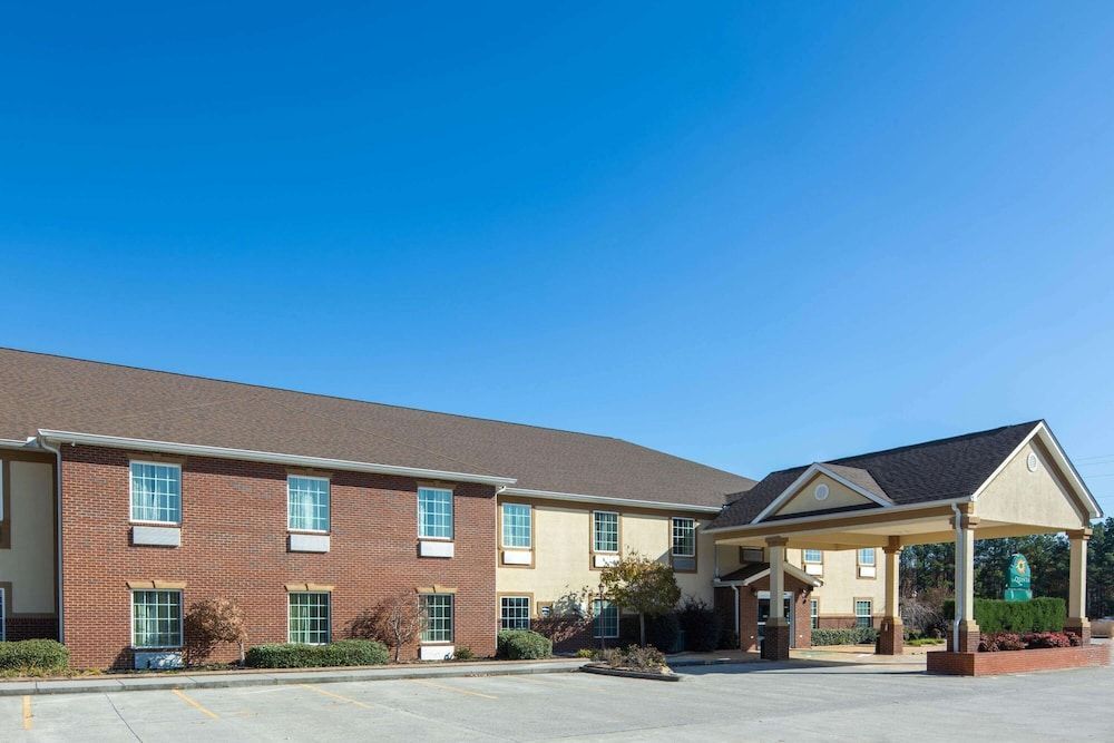 La Quinta Inn by Wyndham Calhoun South I-75 1