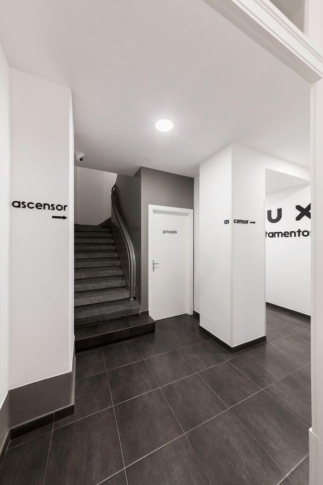 Lux Apartamentos Santiago 2