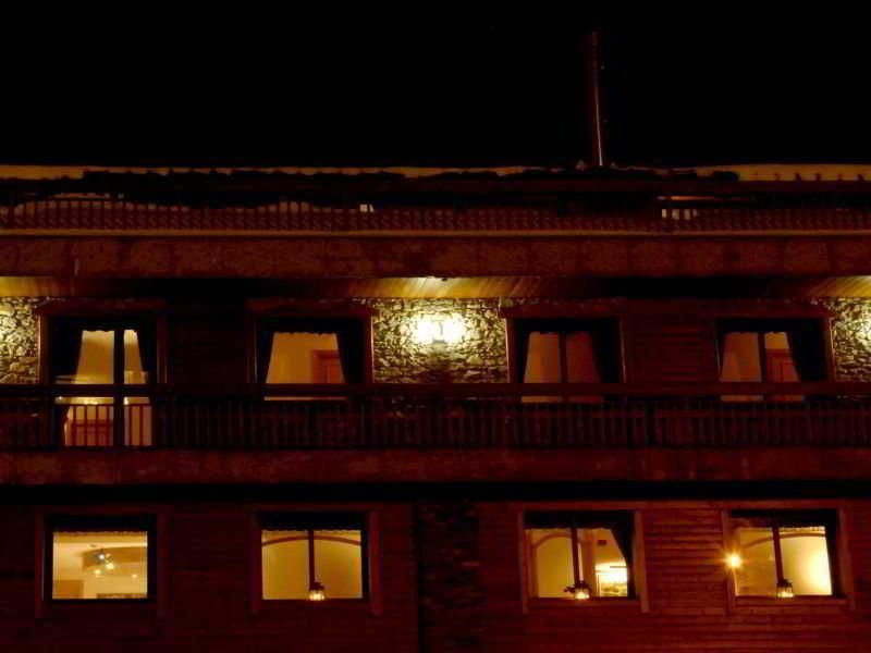 Petit Hotel 2