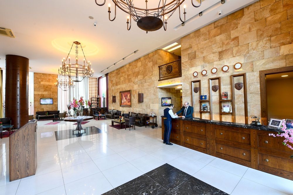 Reston Hotel 1
