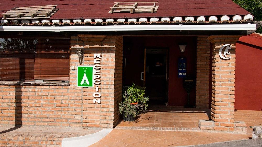 Fuente del Lobo Glamping & Bungalows - Adults Only 1
