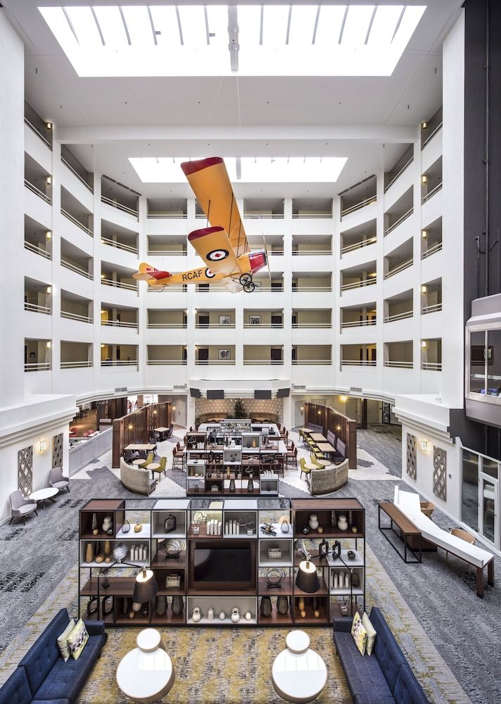 Holiday Inn MONTREAL-LONGUEUIL by IHG 1