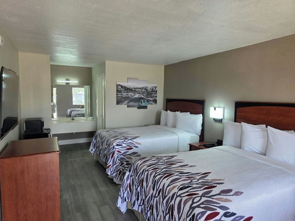 Red Roof Inn Shamrock 1