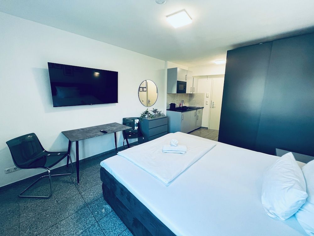 Lipp Apartments 2