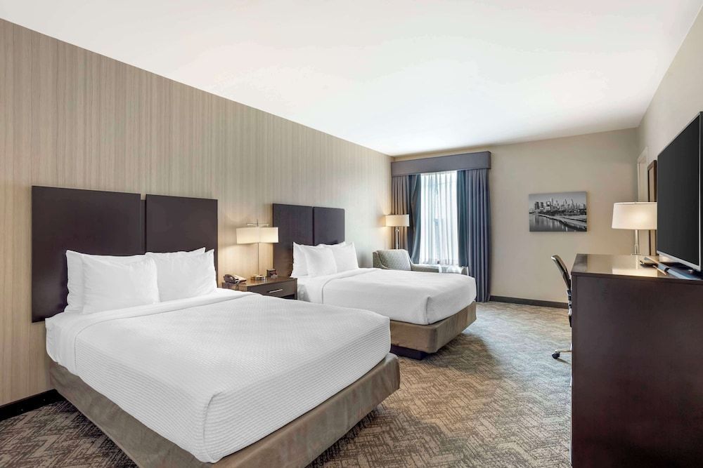 Best Western Plus Philadelphia-Pennsauken Hotel 1