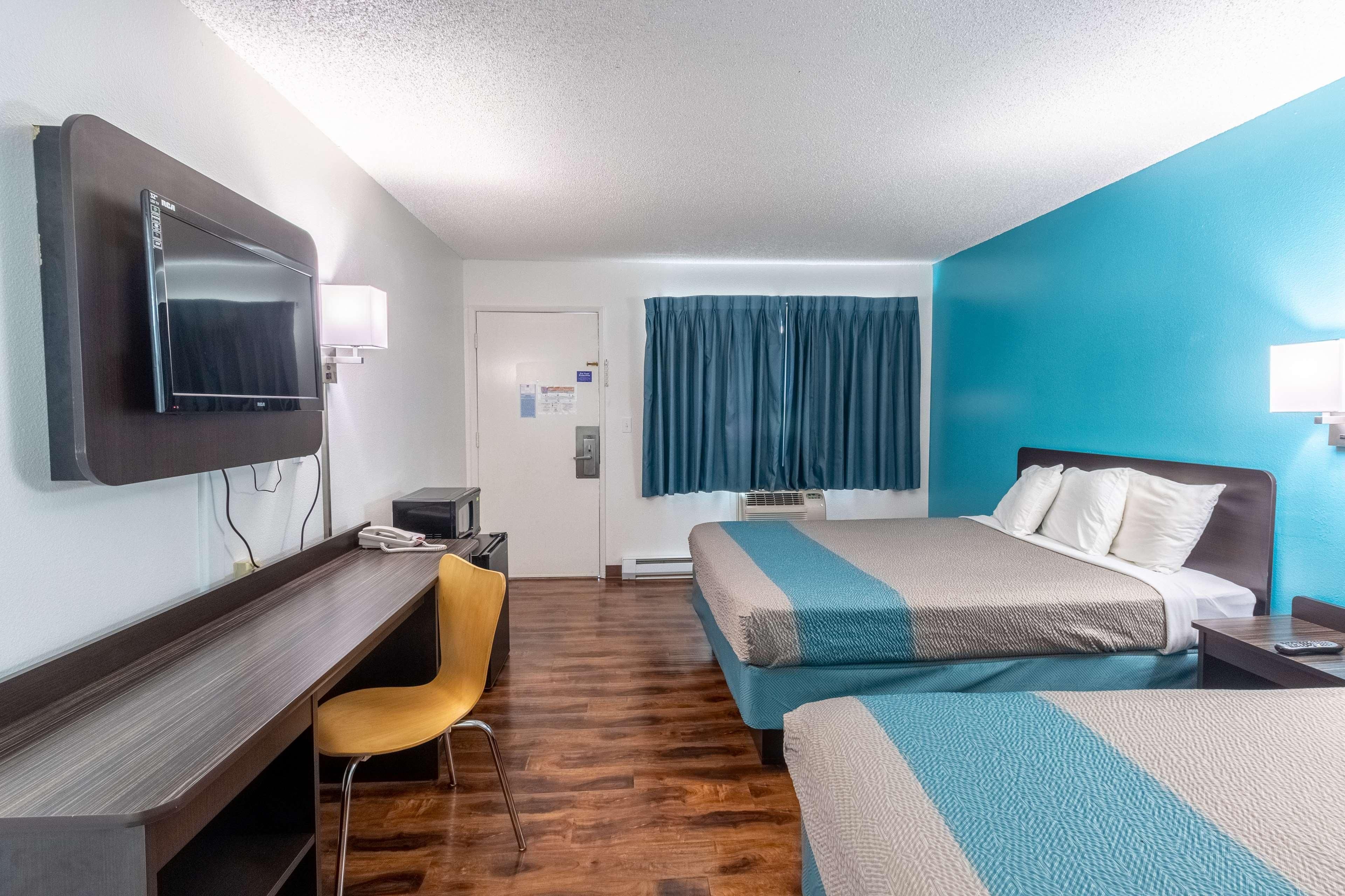 Motel 6 Saint Helens, OR 1