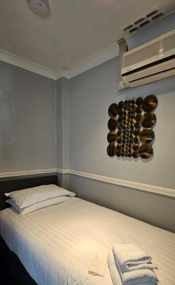 JUST ROOMs 2