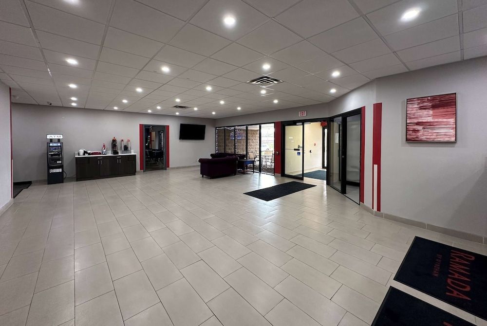 Ramada by Wyndham Waupaca 2