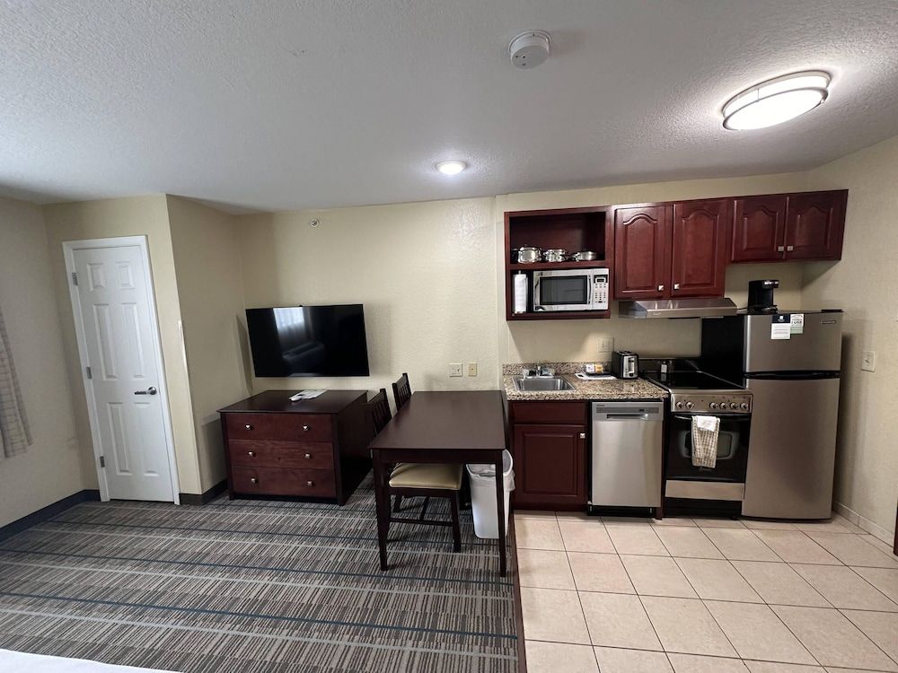 MainStay Suites Coralville - Iowa City 1