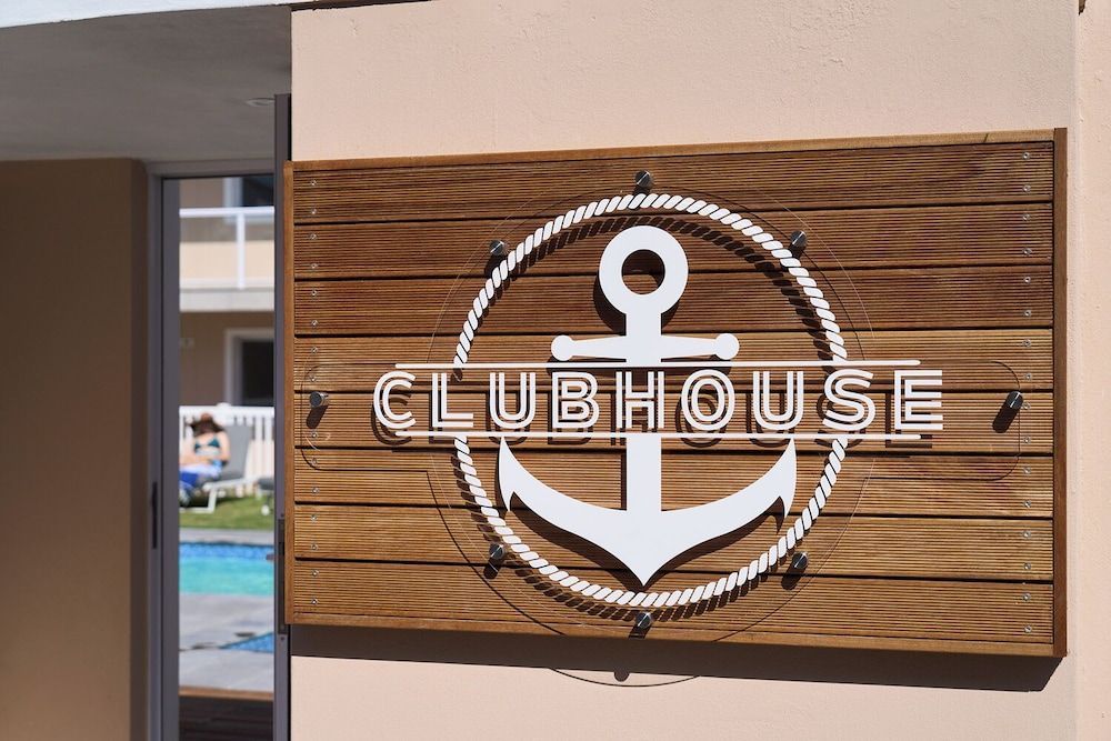 Harbour Club 2