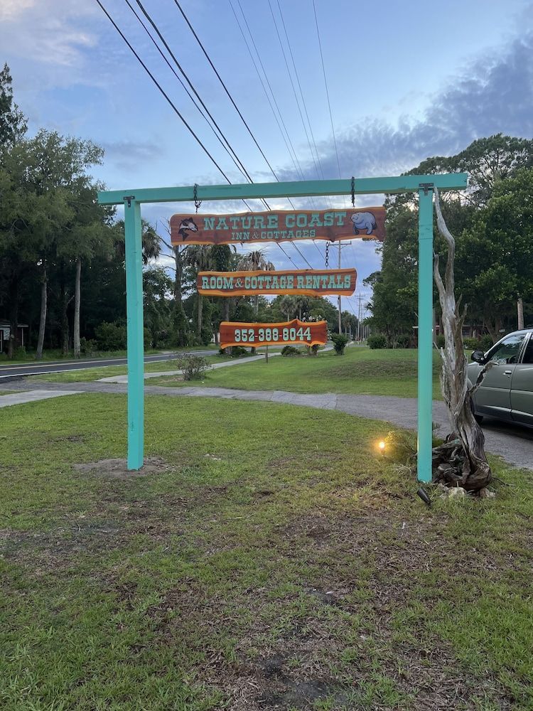 Nature Coast Inn & Cottages 1