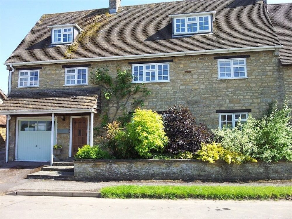 Stone House Bed and Breakfast 1